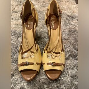 Cole Haan vintage patient leather wedge sz.9